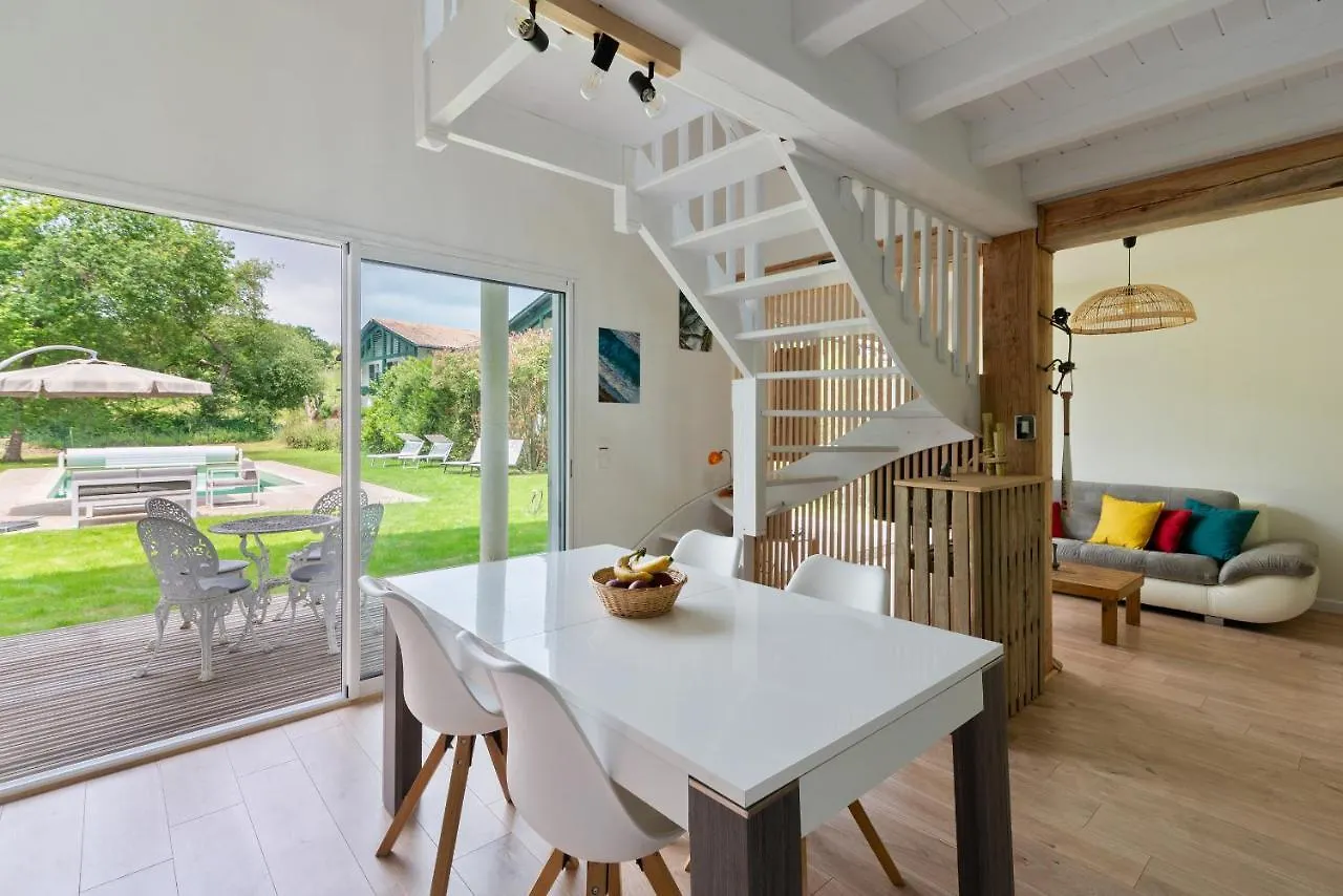 Biarritz 64 Road House Apartamento Arbonne França